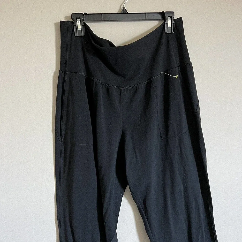 Salutation joggers - Picture 2 of 11